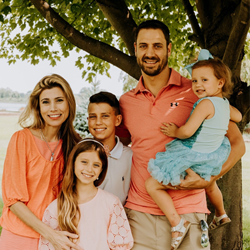 Chiropractor Chesterfield MI Drs Eric & Angela DiMartino Family